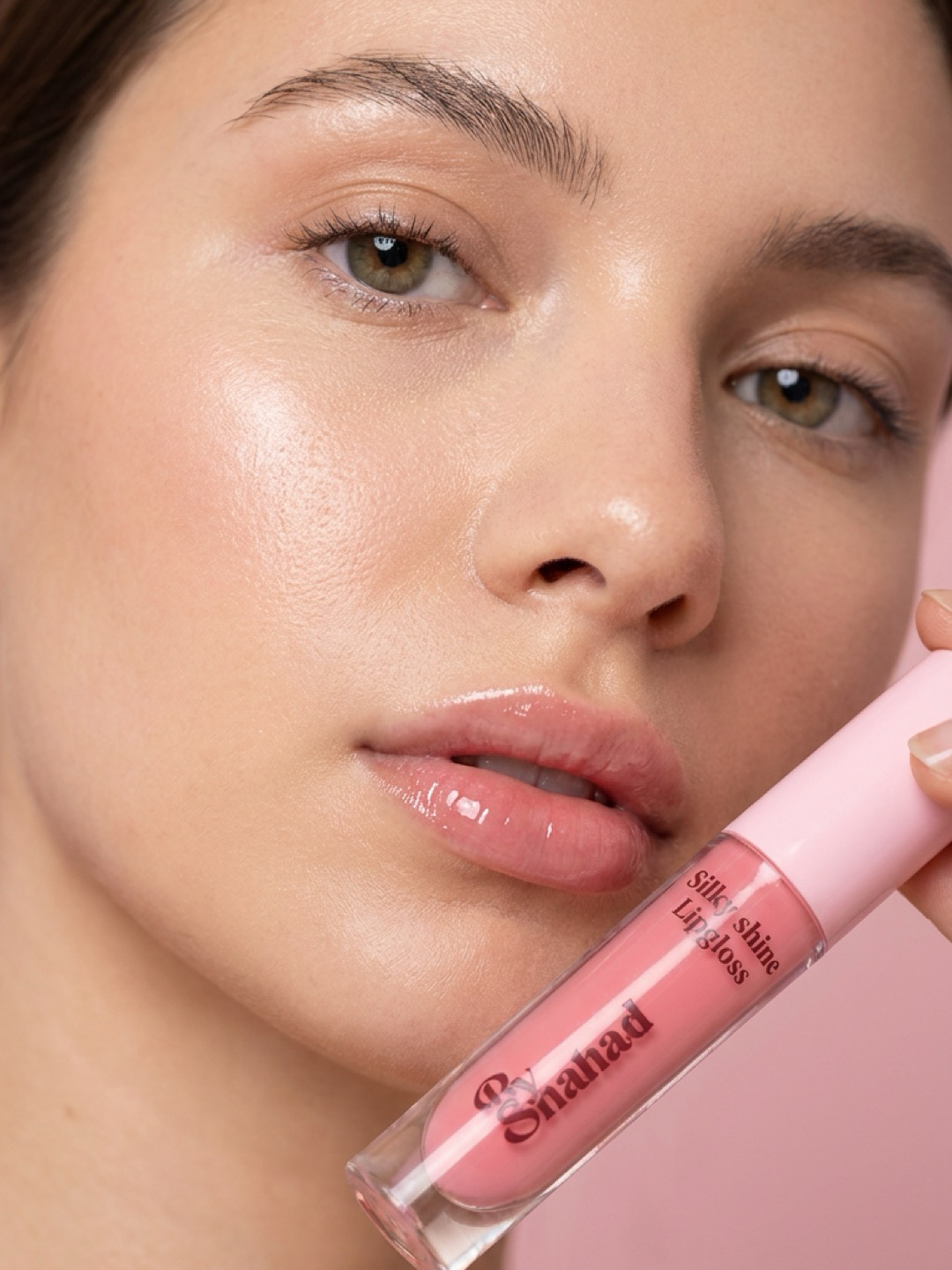 Silky Shine Lip Gloss – Coral Glaze