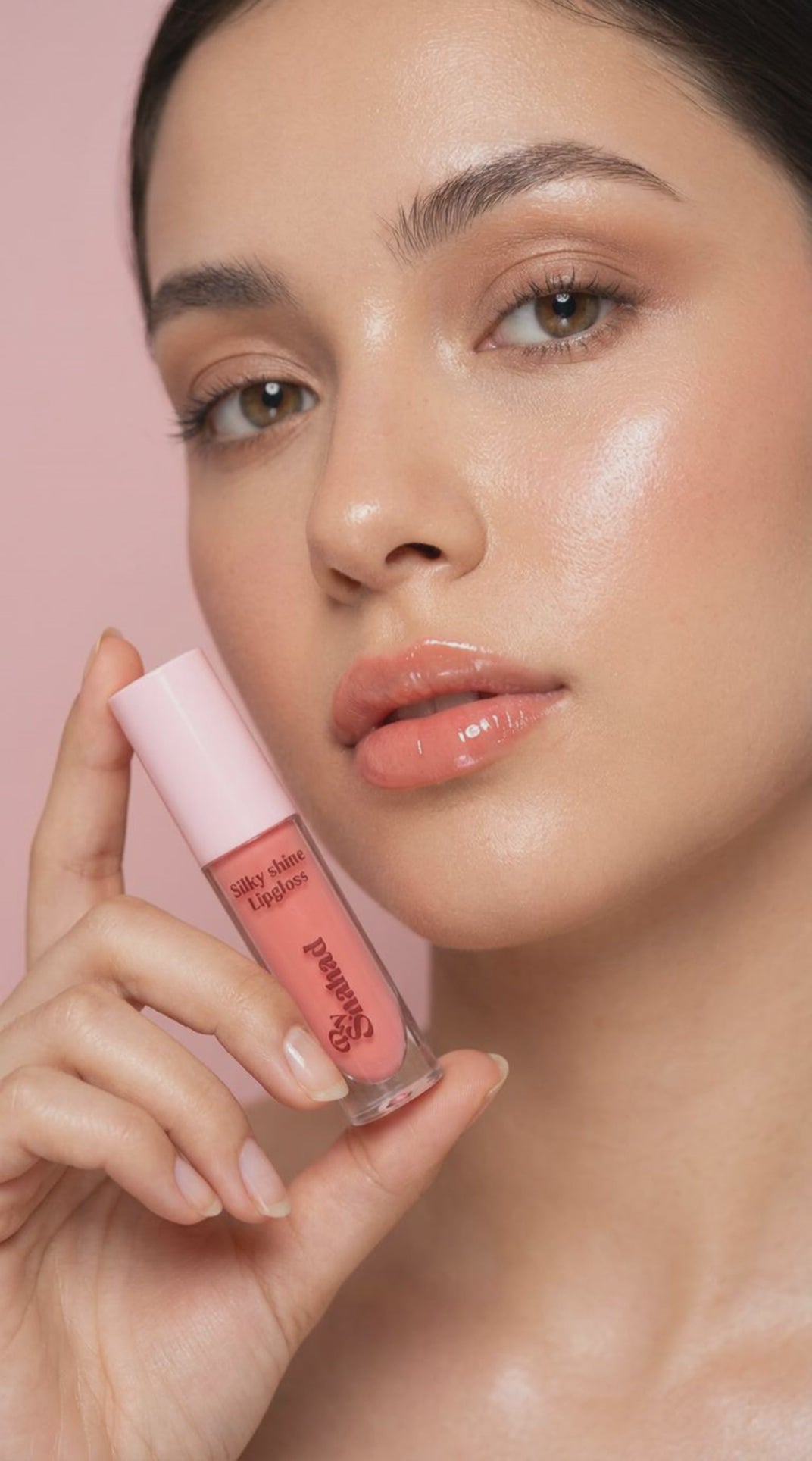 Silky Shine Lip Gloss – Coral Glaze
